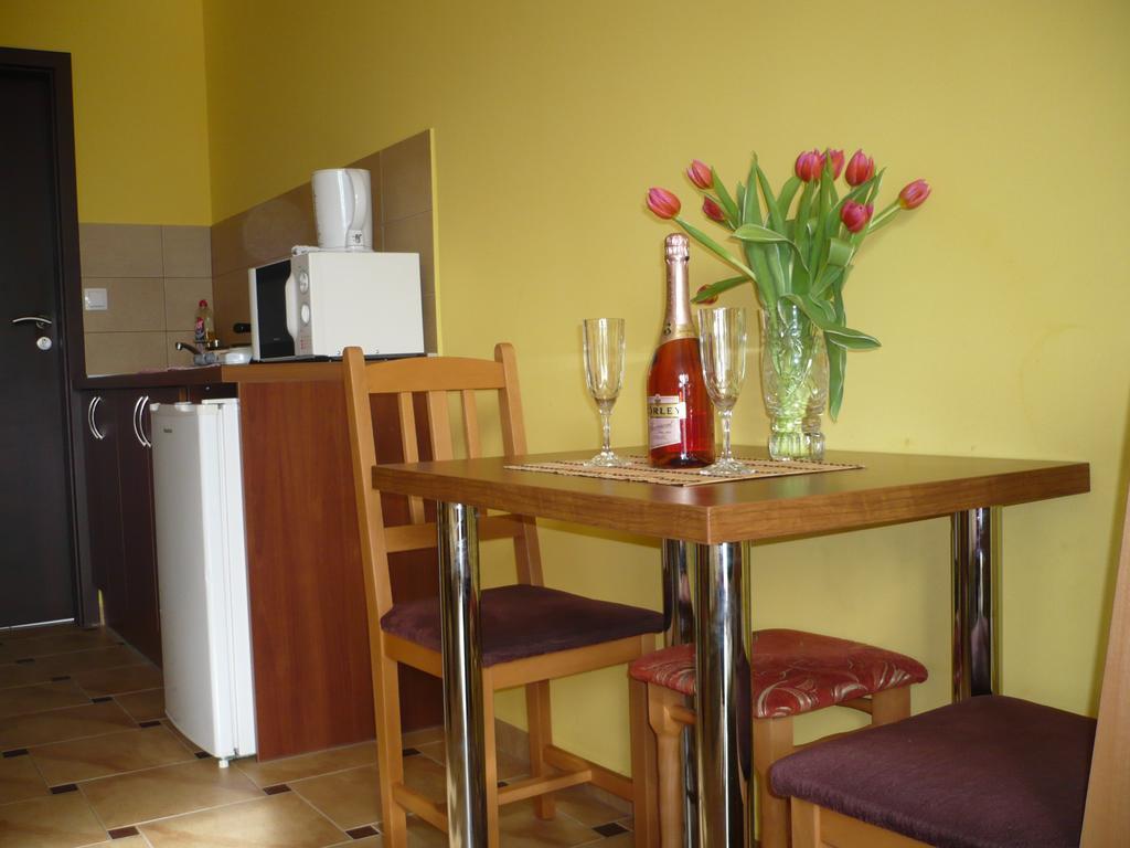 Adrienn Apartman Sárvár Esterno foto